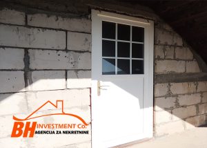 Kuća sa okućnicom, naselje Breške Tuzla