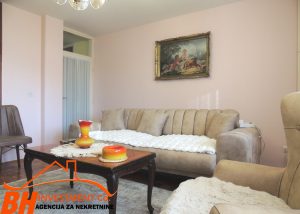Namješten dvosoban stan 62 m2 naselje Sjenjak Tuzla